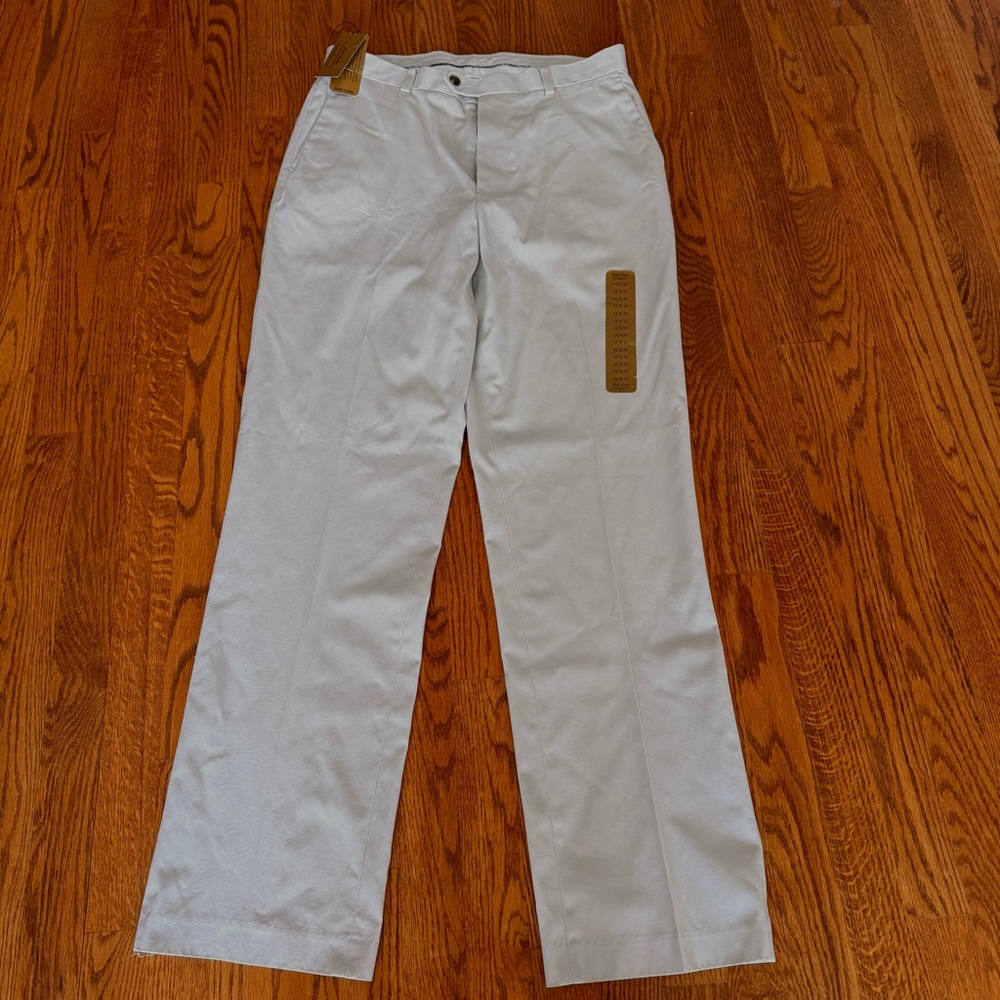 Men’s Khaki/Cream Straight Fit Chino Pants 32x32 Roundtree & Yorke NWT